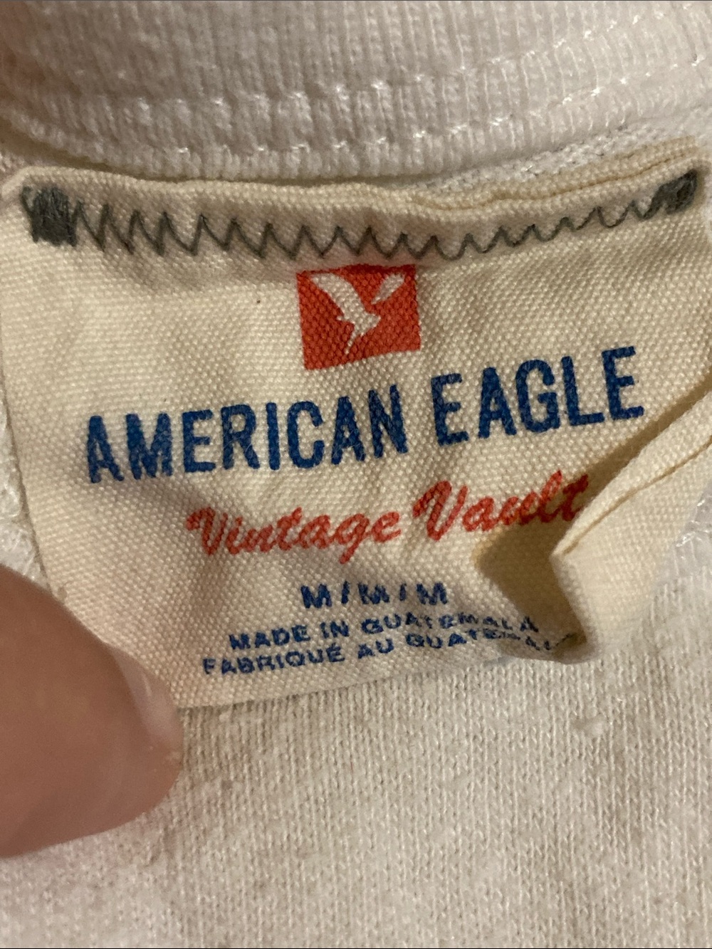 American Eagle Outfitters White Tee with Blue Logo - Picture 2 of 7